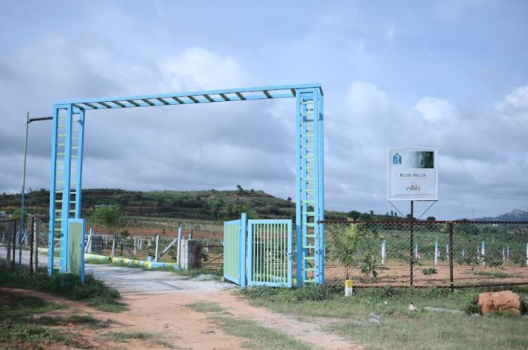 Blue Hills Farmhouses in Chikkaballapur | Vibez Estates